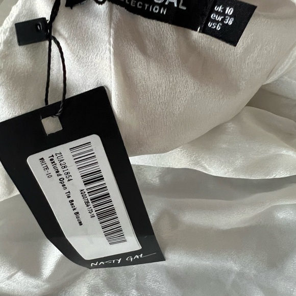 White open back balloon sleeve blouse ❌ SOLD - Picture 7 of 9